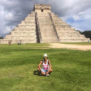 Meet your Posher, Janeth